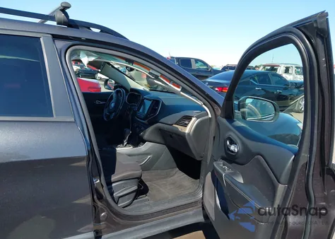 2016 Jeep Cherokee Latitude из США, поврежденный, VIN 1C4PJLCS0GW158842